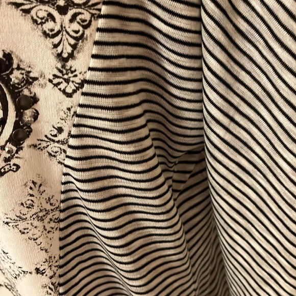 Cato black and white crown embellished top size medium - Picture 3 of 7